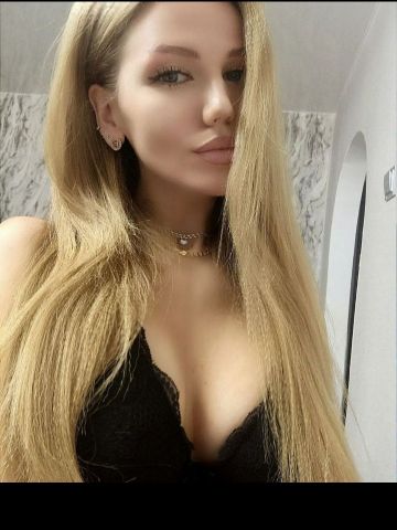 Лиана Свободная Блондинка