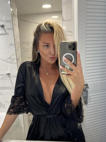 Мила Яркая Брюнетка фото 2